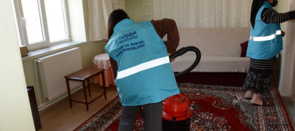 Tuşba Belediyesinden ‘evde temizlik’ hizmeti