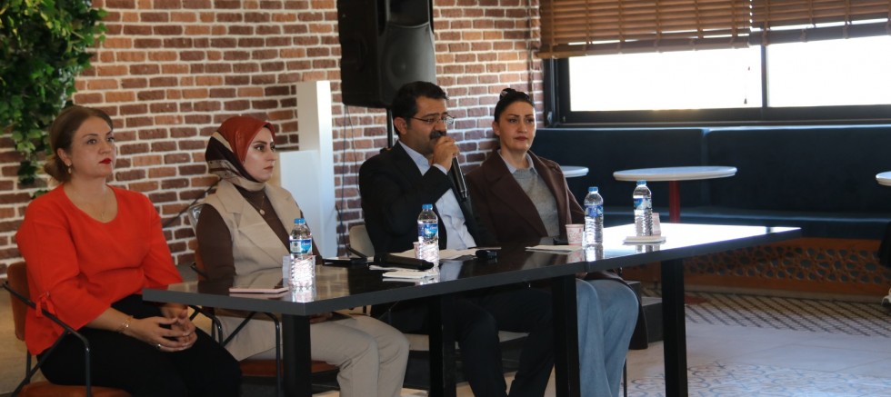 EDREMİT BELEDİYESİ'NDEN ÖĞRENCİLERE ONLİNE EĞİTİM KARTI!