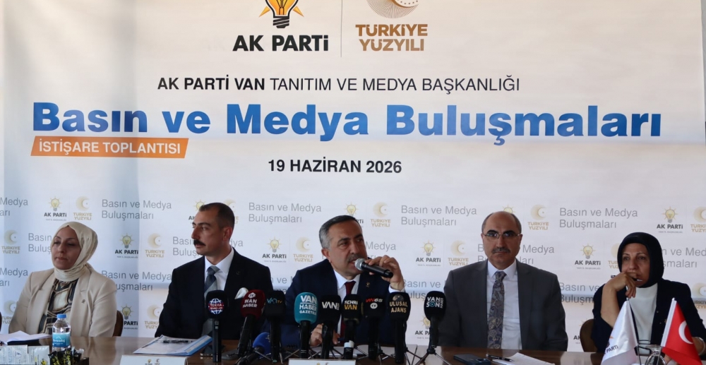 AK Parti Van'dan Basınla Geniş Kapsamlı İstişare Toplantısı