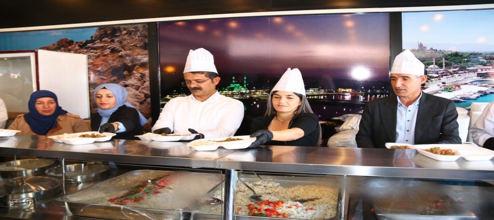 EDREMİT'TE BİR İLK: HALK LOKANTASI AÇILDI!