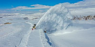 VAN'DA 655 YERLEŞİM YERİ ULAŞIMA KAPANDI 